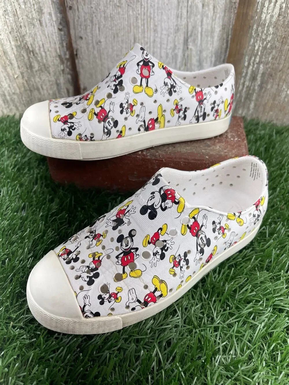 Native Kids Mickey Mouse Slip-On Sneakers in White, Red, Yellow, Black